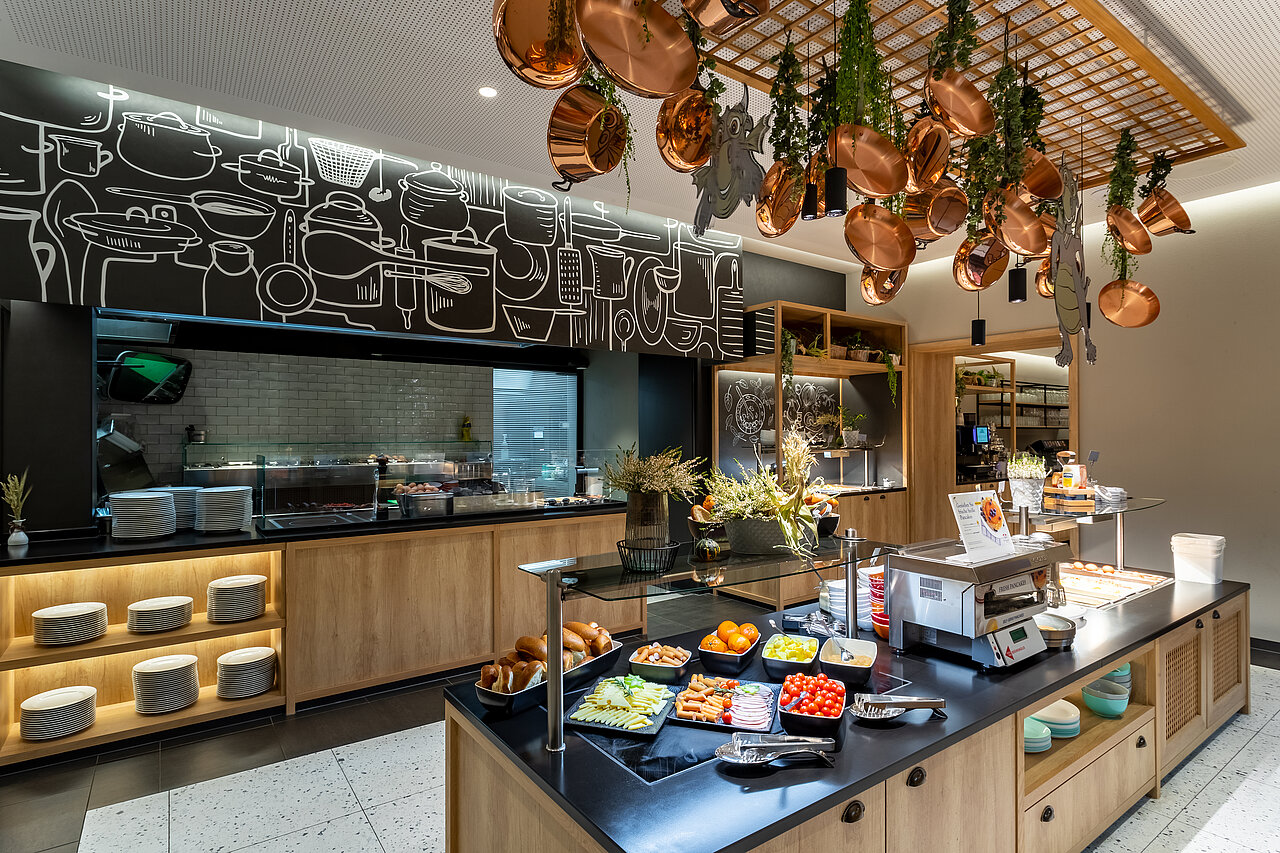 Brunch im Elldus Familienrestaurant Brunch im Elldus Familienrestaurant mit Baby-, Kinder- und Erwachsenenbuffet sowie Front Cooking und Pancakemaschine.
